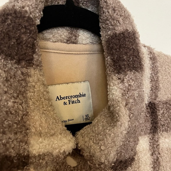 Abercrombie Teddy Jacket 🧸 - Picture 4 of 5